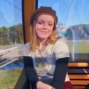 Meet your Posher, Ashley